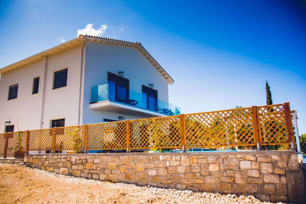 Villa Fabiana Kalamitsi  Exterior photo